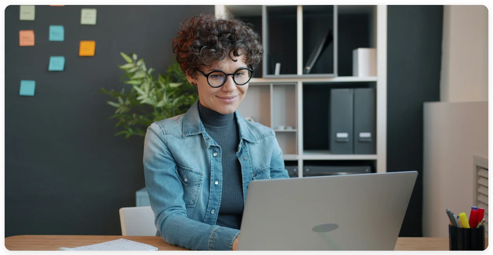 A marketing agency coordinating clients and campaigns with Qlara